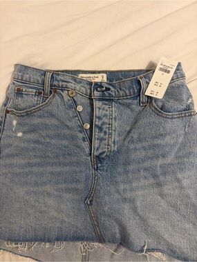 Abercrombie & Fitch Light Blue Relaxed Men's Jeans